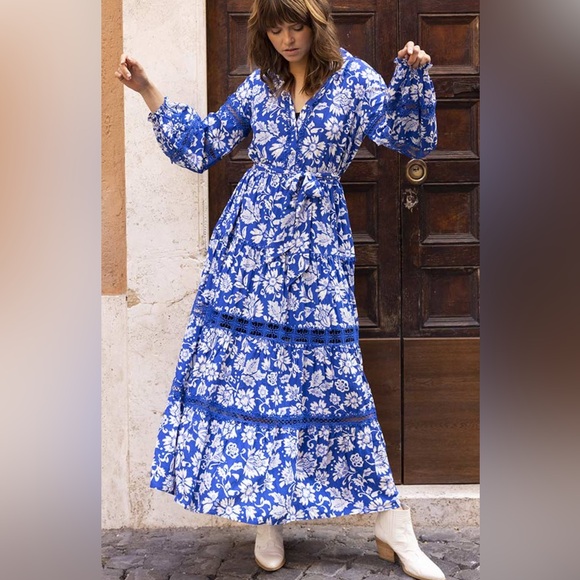 Miss June Paris Dresses & Skirts - Miss June Paris ~ Chiara Dress /Elegant Blue Floral Long Sleeve Dress
Size F